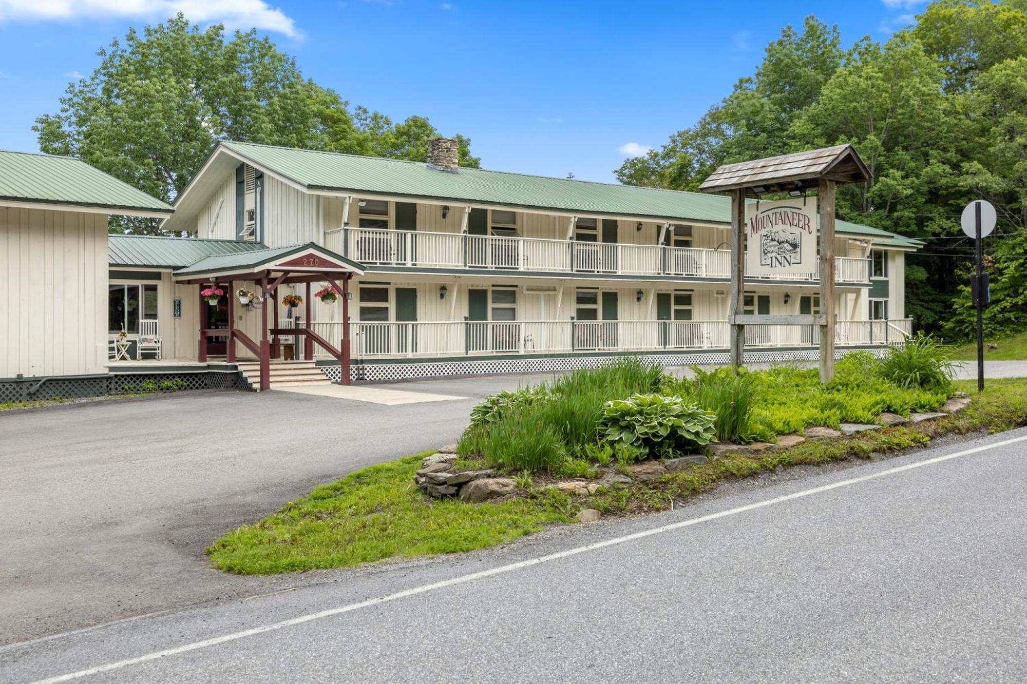 Mountaineer Inn West Dover Exterior foto
